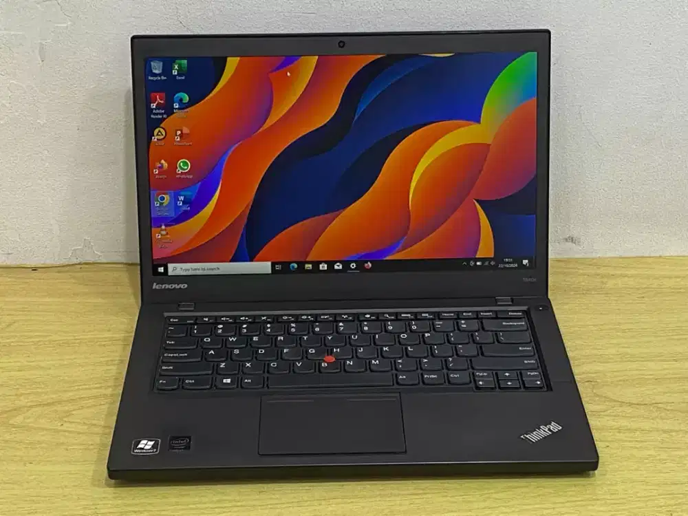 Laptop Lenovo Thinkpad T440s/ Prosesor Intel(R) Core(TM) i7-4600U/