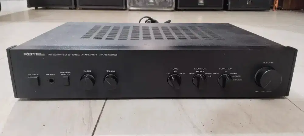 Amplifier Intergrated Rotel RA-840BX3 Kondisi Normal