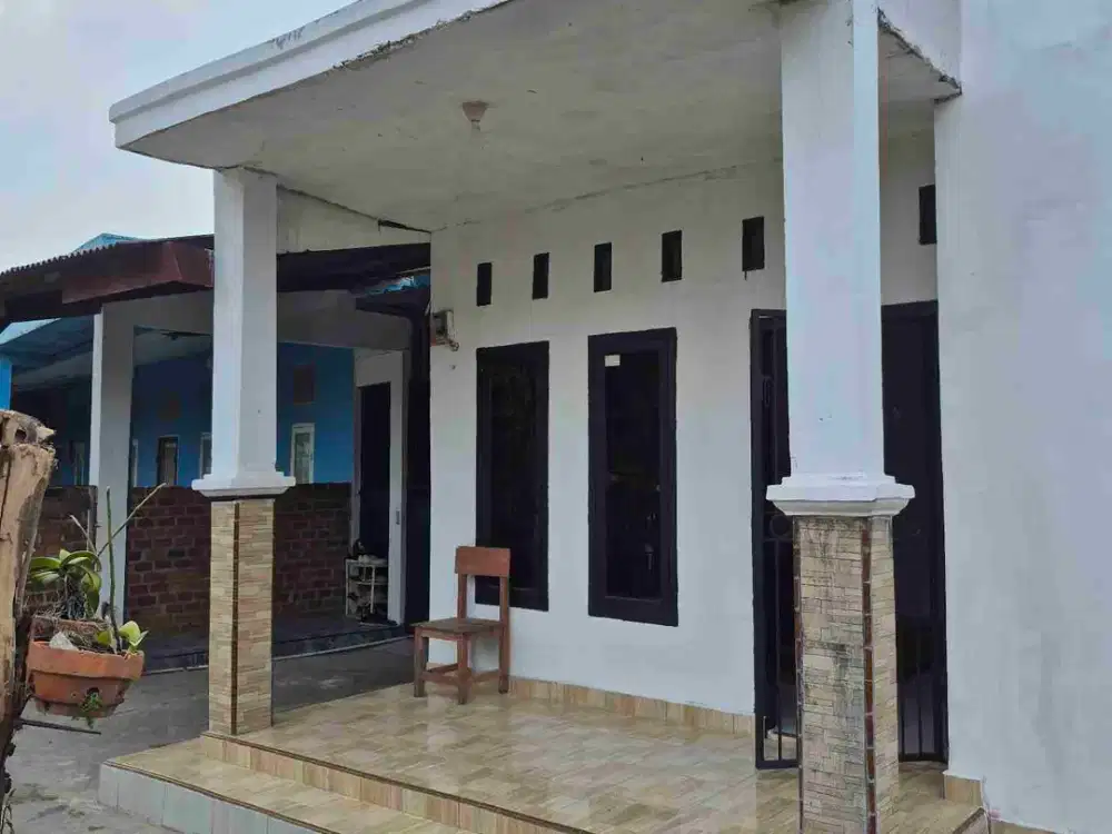 Rumah Pinggi Jalan M Yunus Tanjung Seneng
