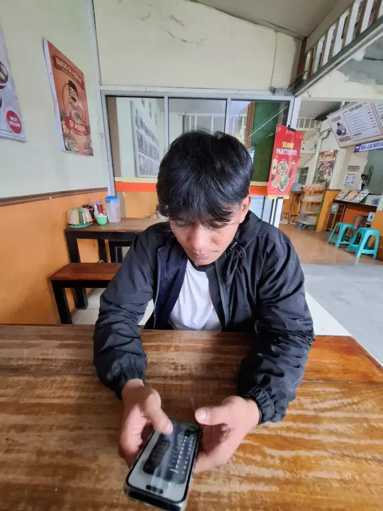 mencari kerja  sudah ada sim dan kendaraan