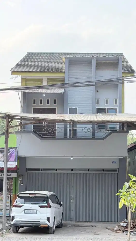 Disewakan Ruko 2 Lantai Strategis Pinggir Jalan