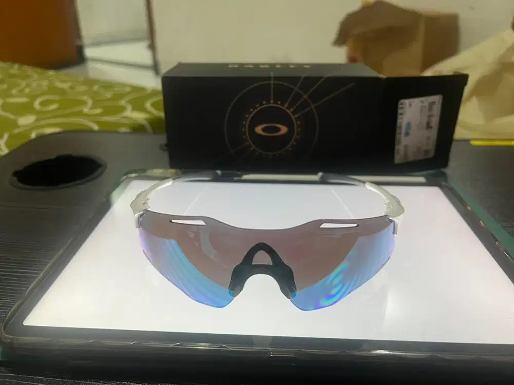 Oakley Cybr Zero