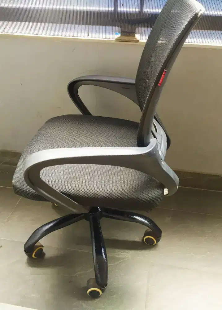 Jual kursi belajar / kerja brand annex murmer aja