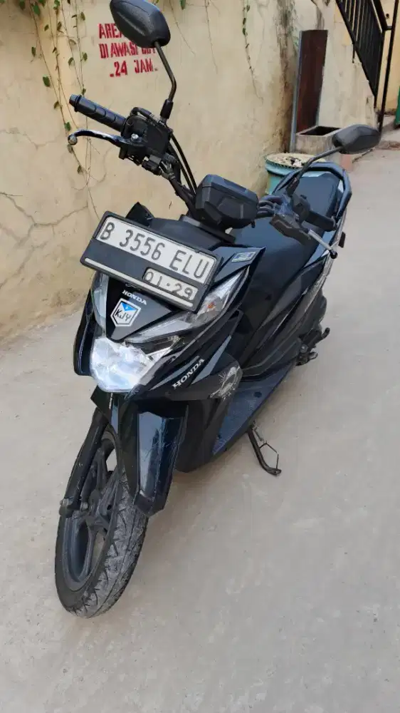 HONDA BEAT STREET HITAM