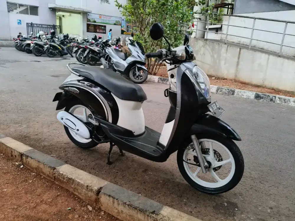Honda Scoopy 110cc Pajak Hidup Tahun 2011