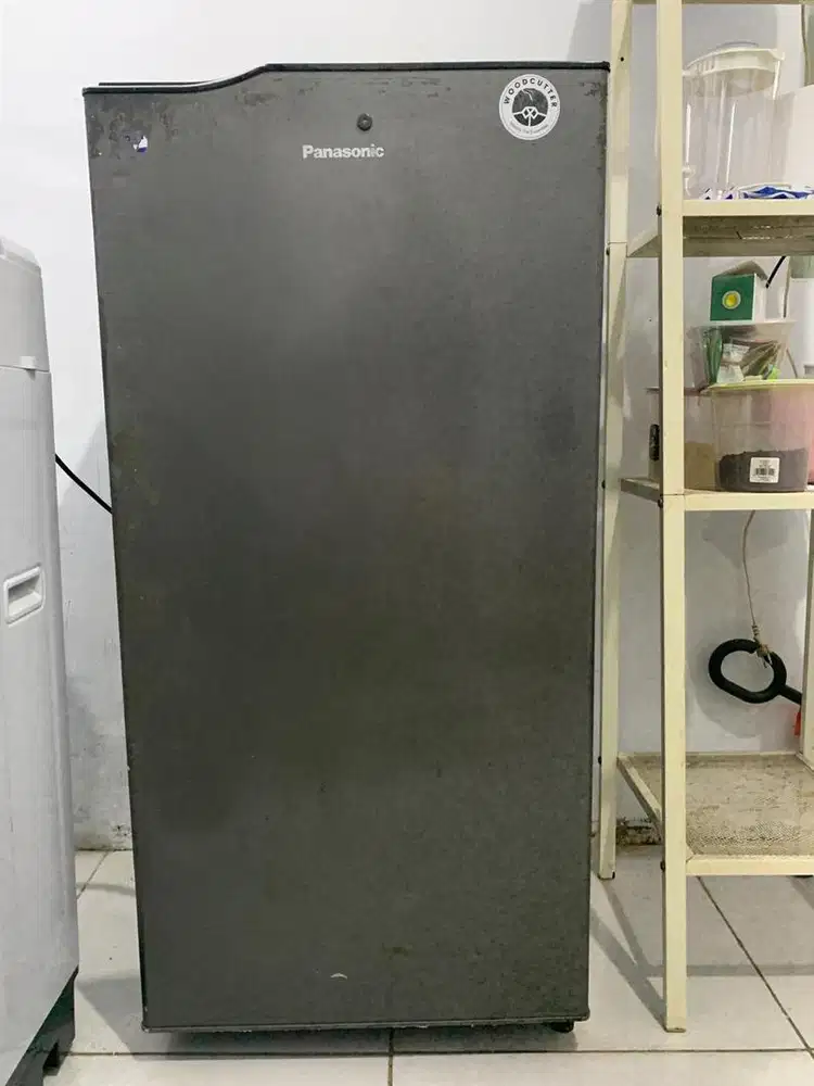 Kulkas Panasonic