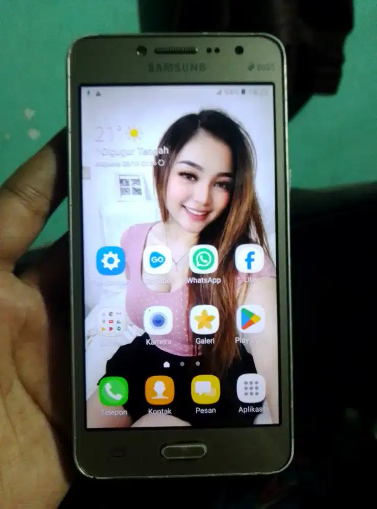 Samsung galaxy J2 prime 4G layar 5 inchi gold
