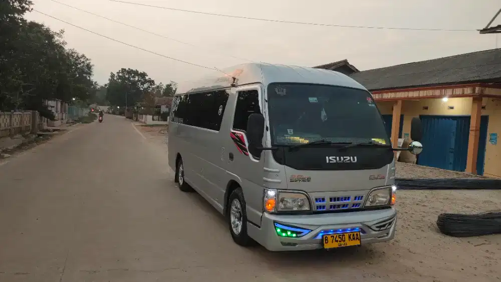 ISUZU ELF LONG ISTIMEWA