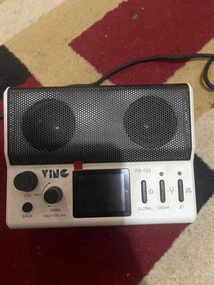Efek gitar Ving FB 100