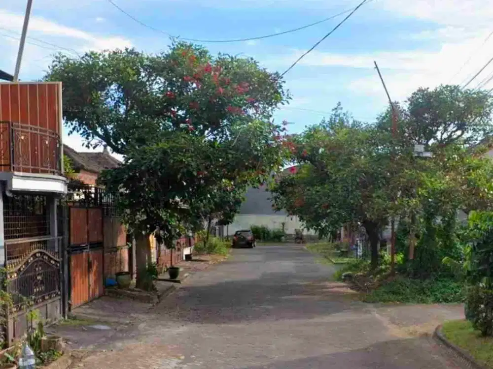 tanah merjosari daerah mertojoyo dekat arah sigura gura bagus sekali dibangun kos dekat ke semua kampus, kanan kiri juga bangunan kos elite akses mobil simpangan longgar dekat tembusan dinoyo