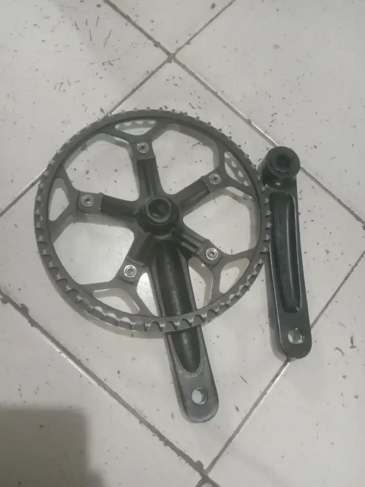 Crankset ION Hollowtech II (HT2) Single Speed