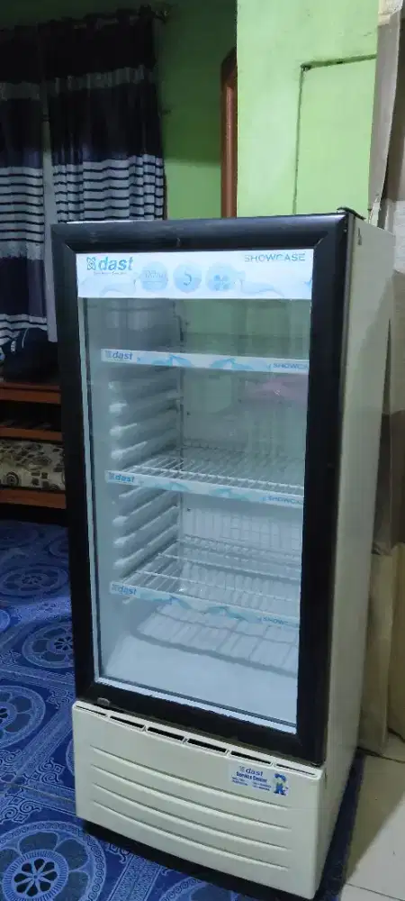 Jual showcase bagus