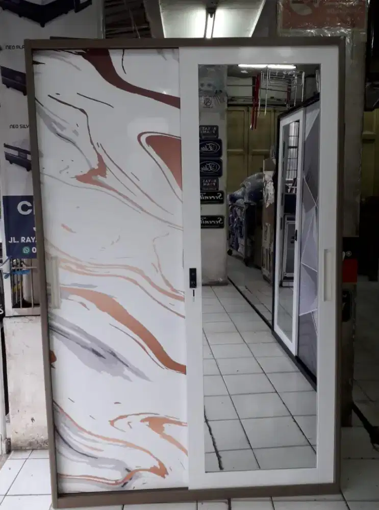 Lemari besi 2 pintu