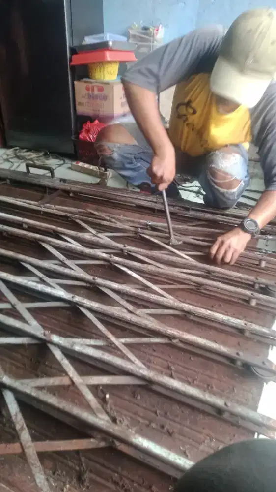 Service rolling door folding gate murah area Mampang Prapatan