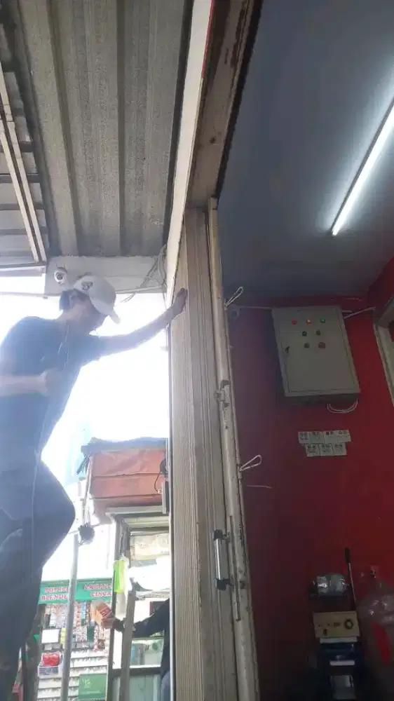 Service rolling door folding gate murah area Pesanggrahan