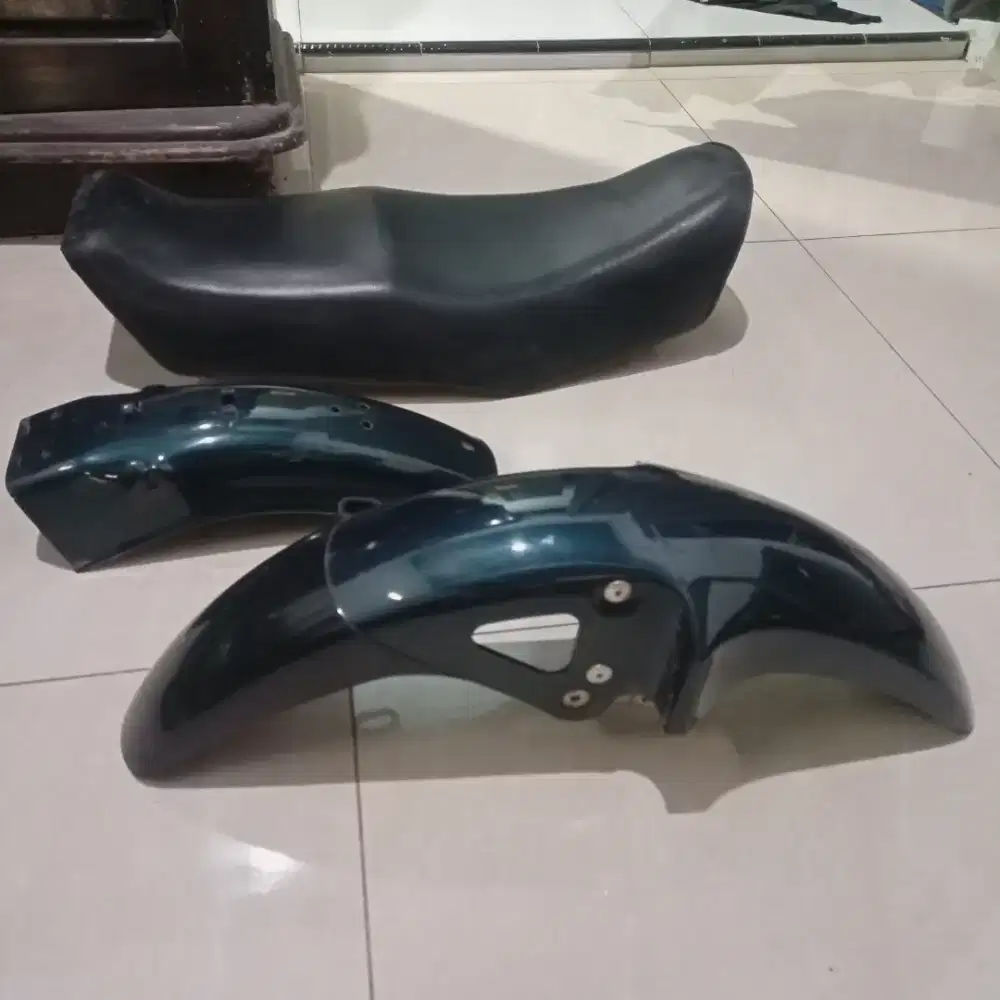 Spakbor depan blakang dan jok RX king