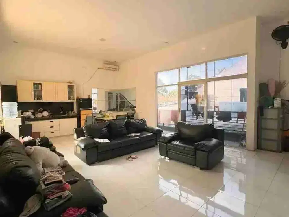 Rumah Besar Terawat LT 225 Di Komplek Antapani Bandung harga 2,3 Milyar
