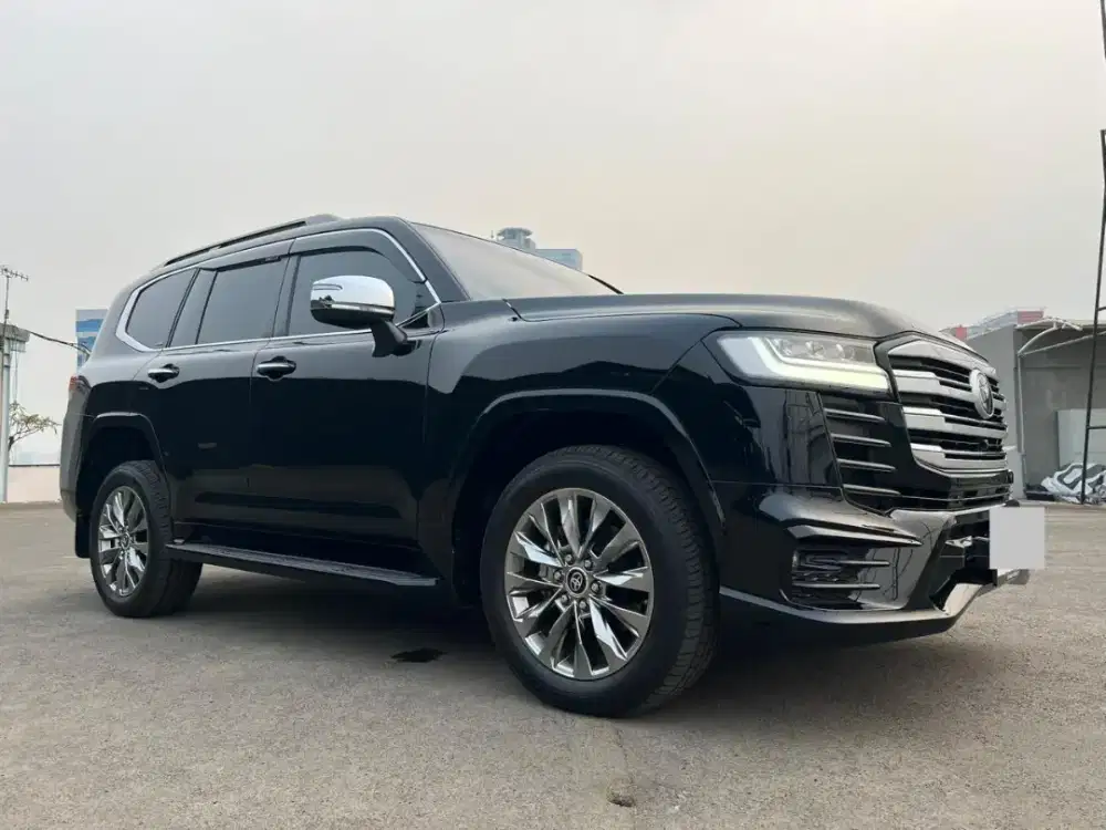 TOYOTA Land Cruiser VXR 300 AT 2024