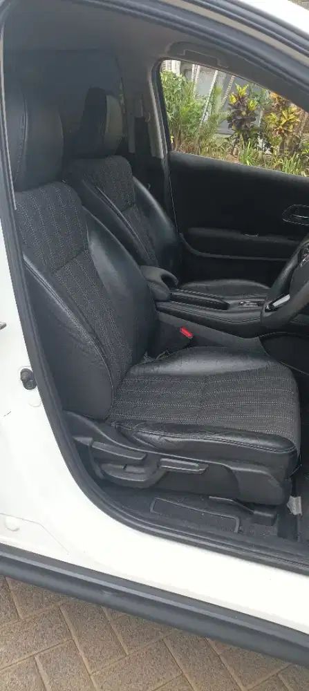 HRV E NIK 2018 CVT Seperti Baru
