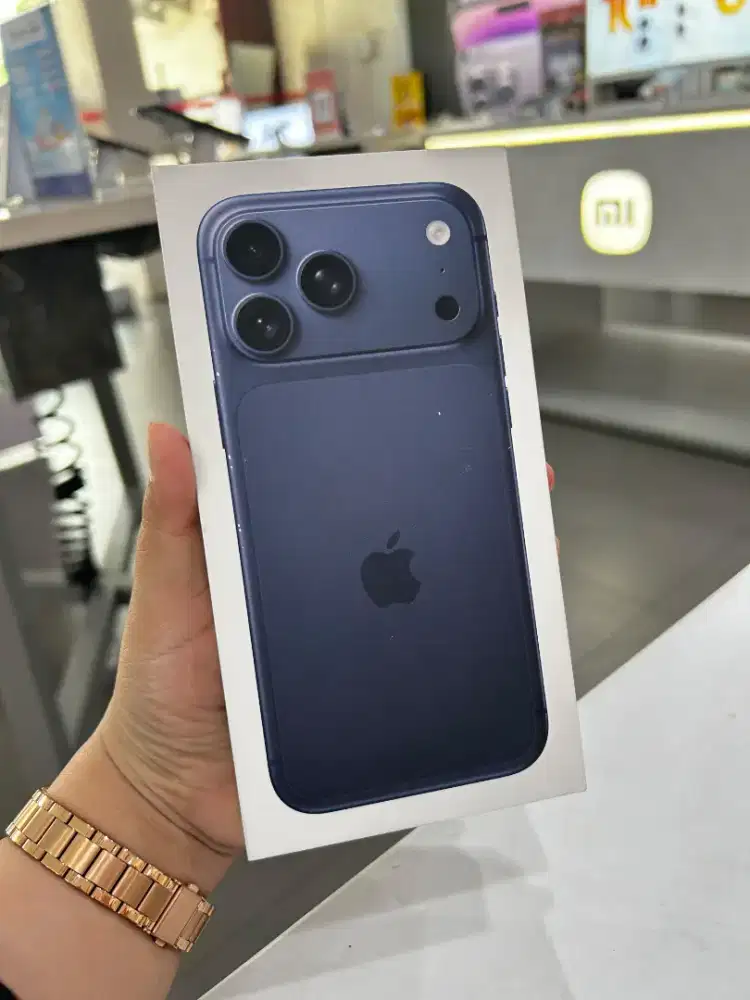 KREDIT IPHONE 17 PRO TANPA DP BUNGA RINGAN
