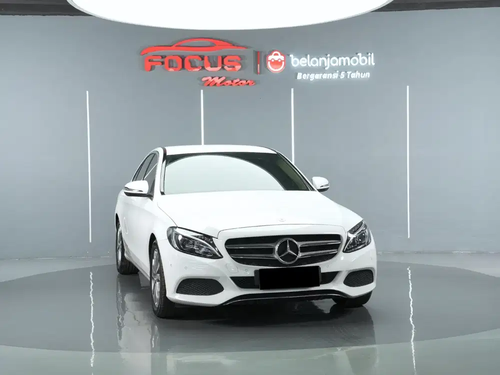 Km 32rb mercedes benz mercy c200 avantgarde line 2016 putih