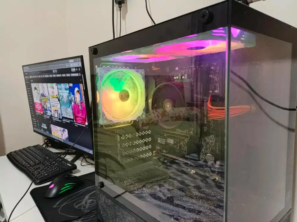 Komputer desktop bekas seperti baru. Kualitas no 1.