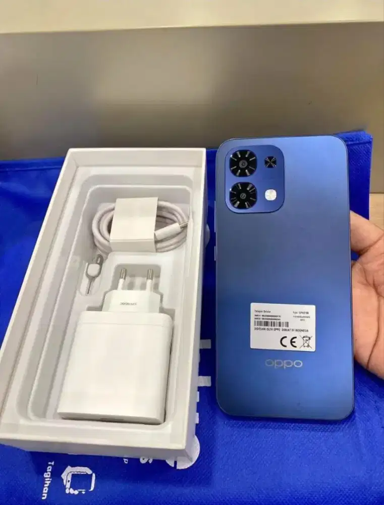 Oppo A6 pro
Ram 8/256