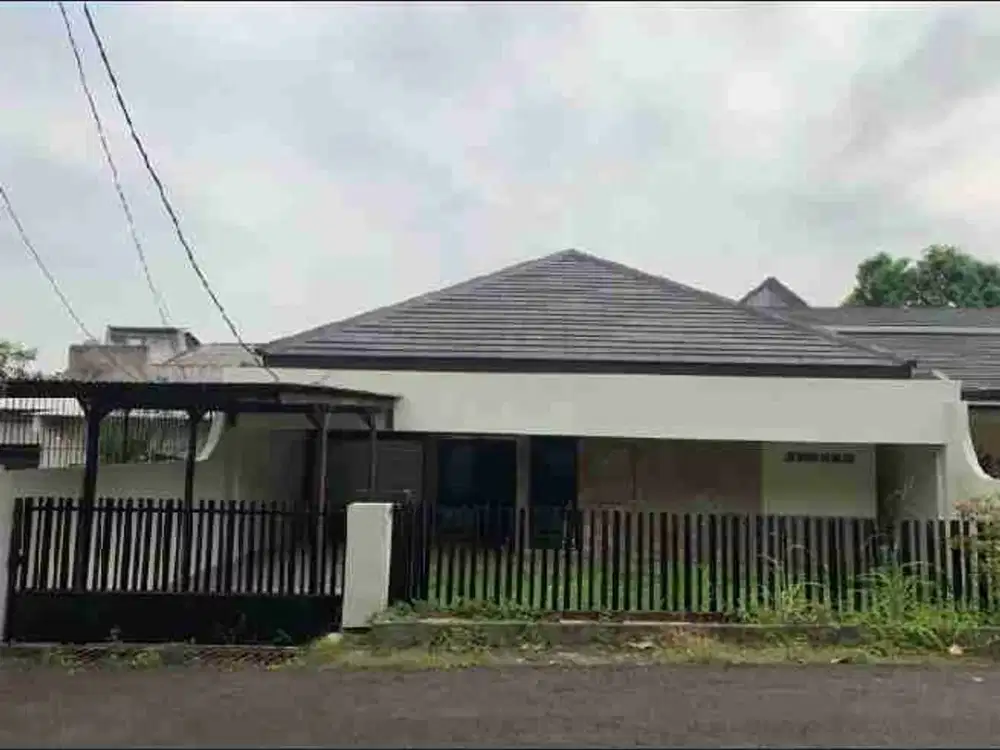 dijual rumah lama siaphuni Pondok pinang Jakarta Selatan
