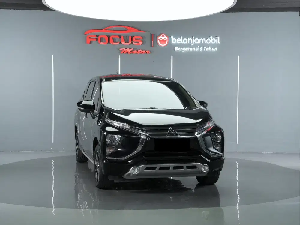 Mitsubishi xpander sport matic 2018 hitam