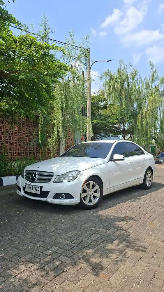 Mercedes-Benz C200 2012 Bensin