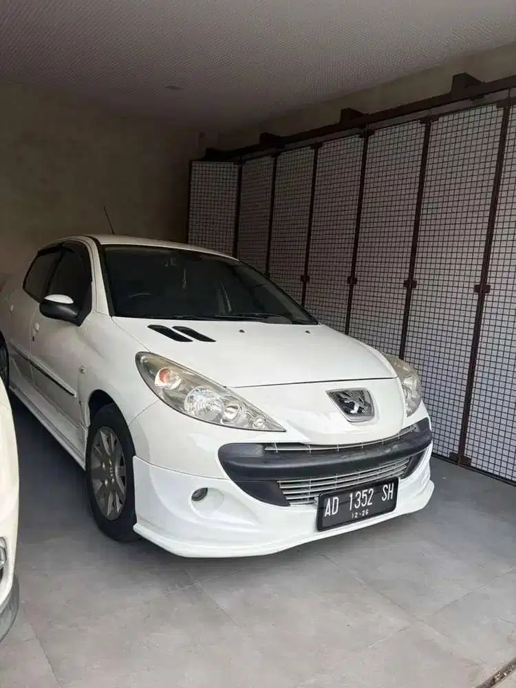 Peugeot 207 1.6 Matic 2012, Hatchback Eropa