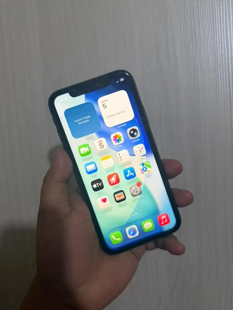 Iphone 11 64GB inter Hp dus kabel permanen mines sesuai foto