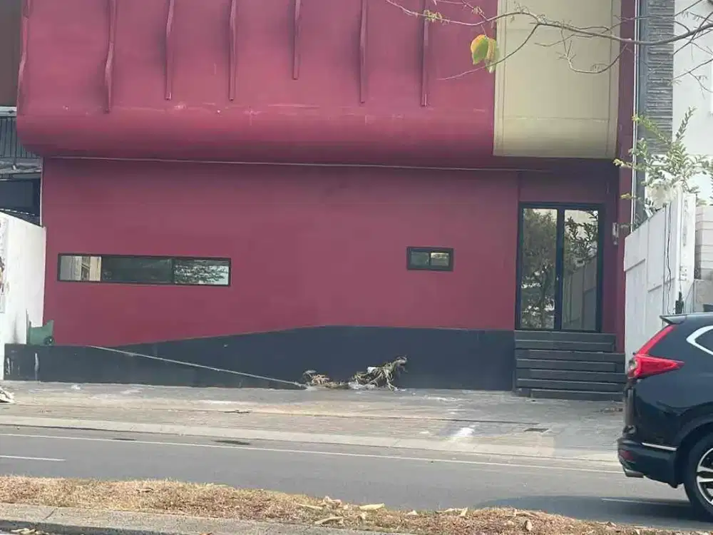 Sewa gedung jalan boulevard Kota Wisata
