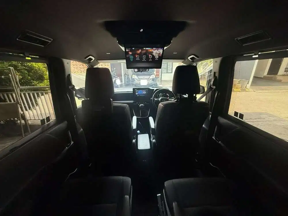 Toyota Voxy 2025 Bensin