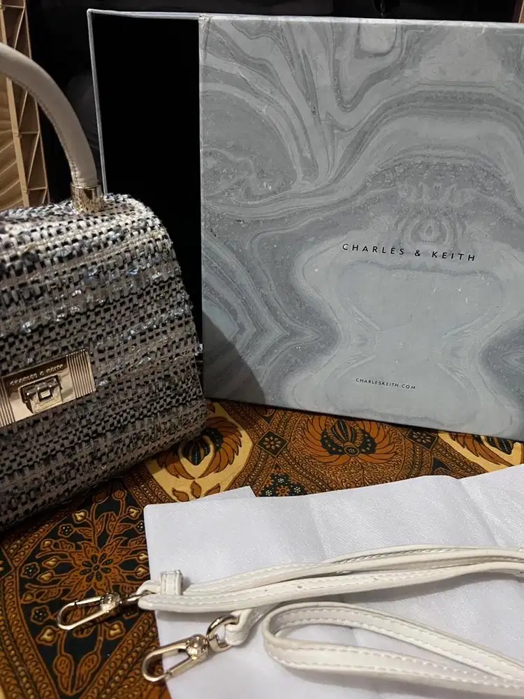 Tas Charles & Keith