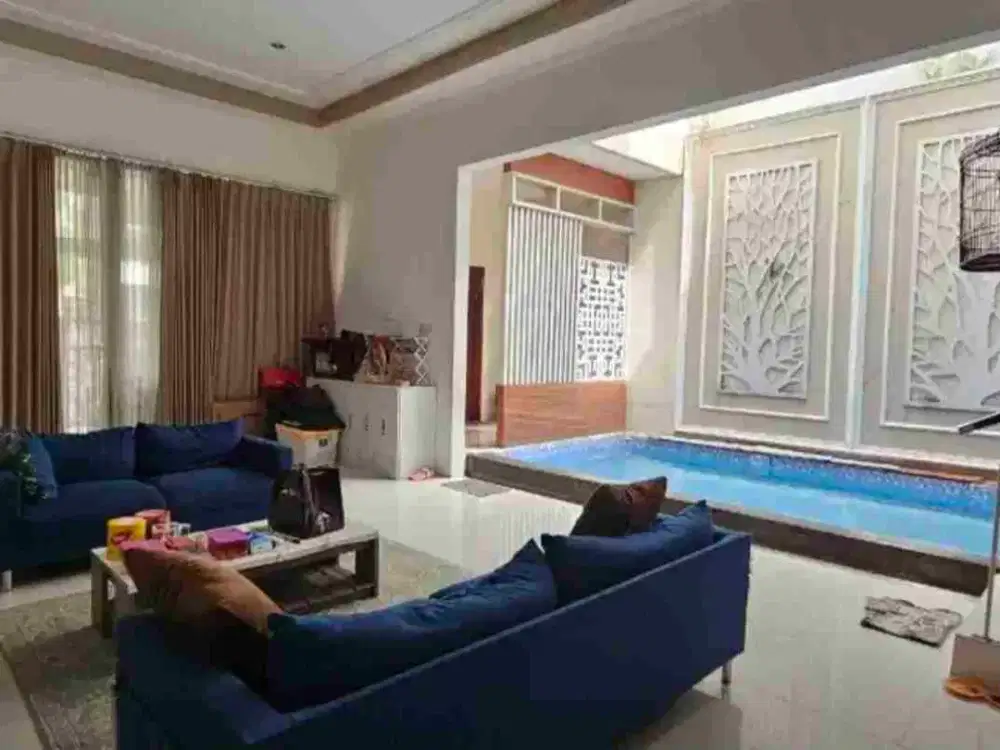 RUMAH MEWAH MOJOKLANGGRU  SIAP HUNI SWIMMING POOL DEKAT UNAIR DHARMAHUSADA SURABAYA