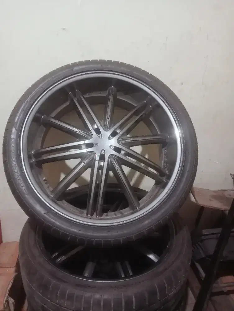 Ban ukuran 22 dan velg nya buat CRV,Pajero dll
