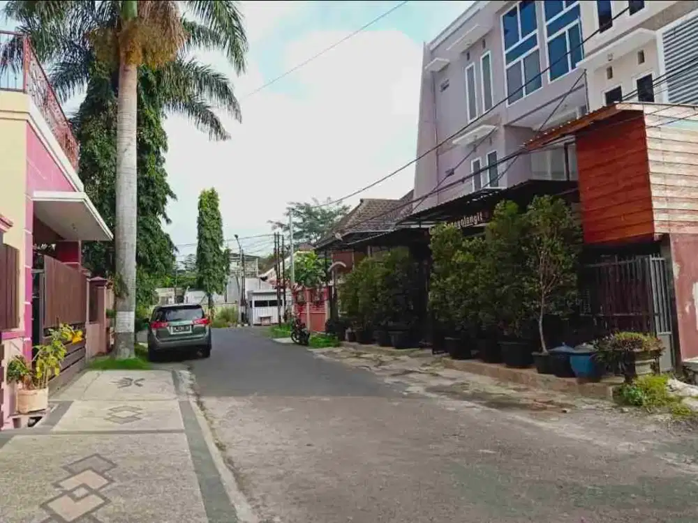 kos aktif kamar 37 kondisi selalu full tinggal melanjutkan di bunga songgolangit suhat sangat dekat kampus UB Brawijaya dan polinema