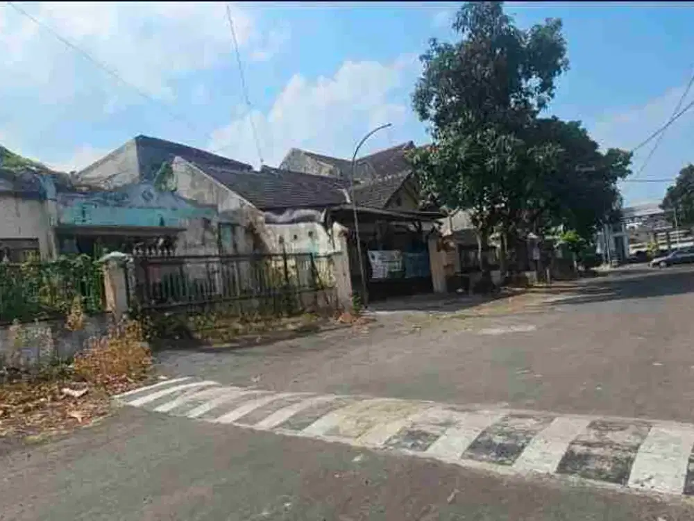 tanah murah BU SEGERA dibawah pasaran lokasi di jl papa papa samping griyasantha suhat dan candi mendut lingkungan banyak kos elite dan sangat dekat ke kampus UB Brawijaya dan polinema