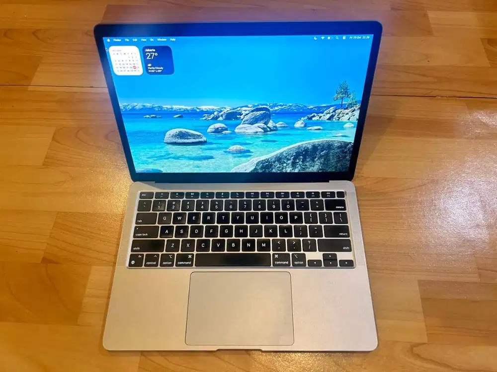 Macbook Air 13 Inch 2020 M1 - SALES (FREE TAS RANSEL)