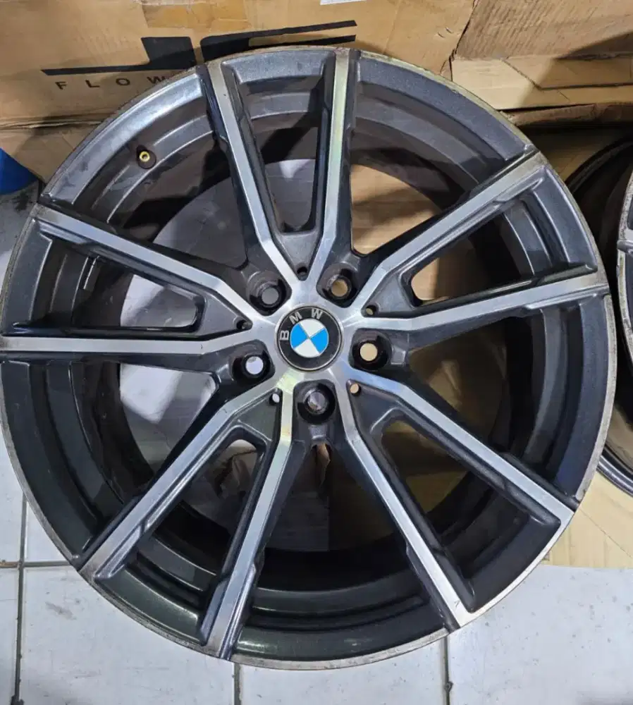 Velg OEM BMW G20 R18 PCD5x112. Lebar 7.5 ET 25.4pcs Velg only
