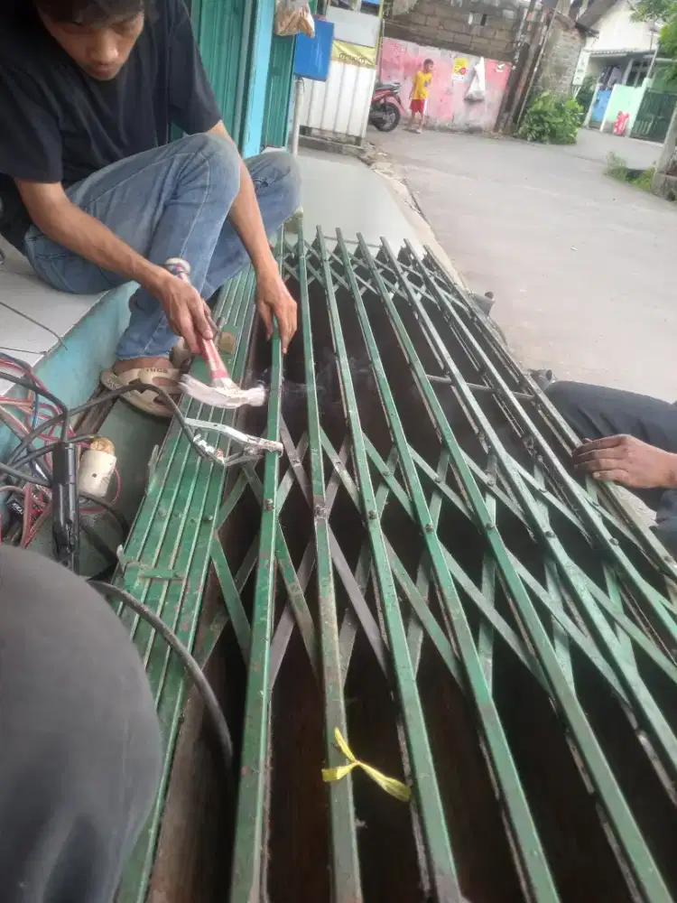 Tukang service rolling door folding gate murah area sawah besar