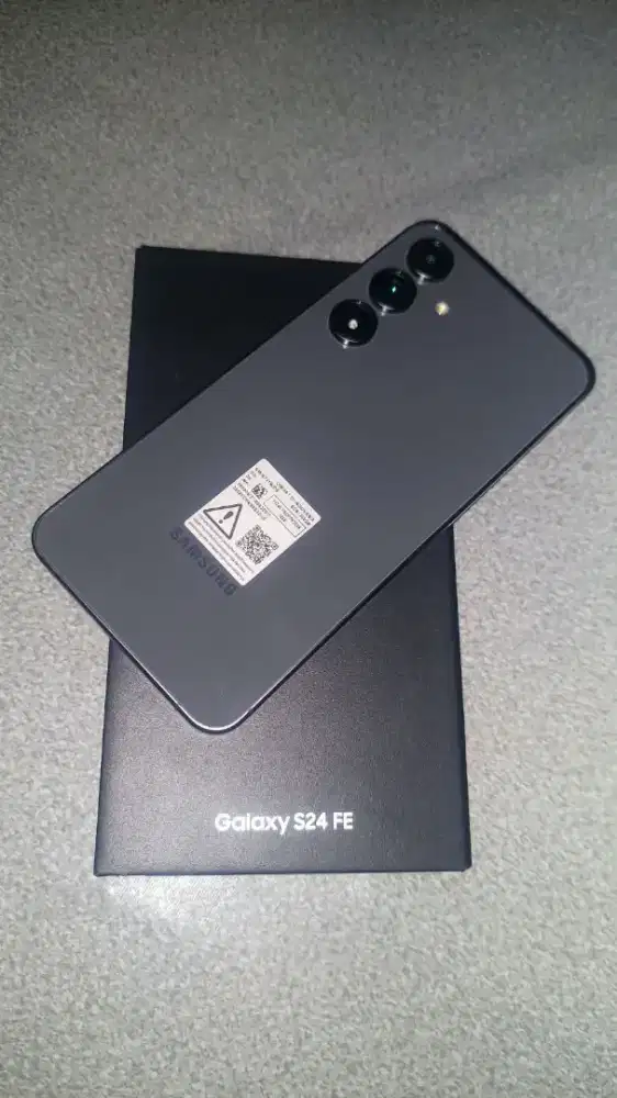 Samsung s24fe 8/256 resmi
