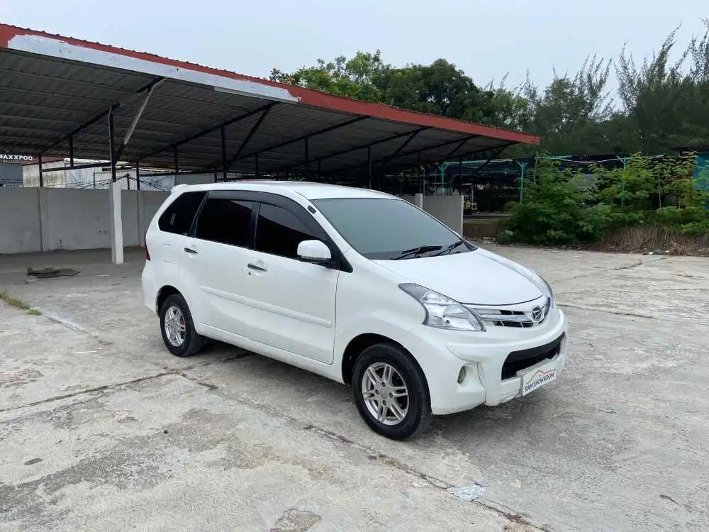 DAIHATSU XENIA R AT 2013