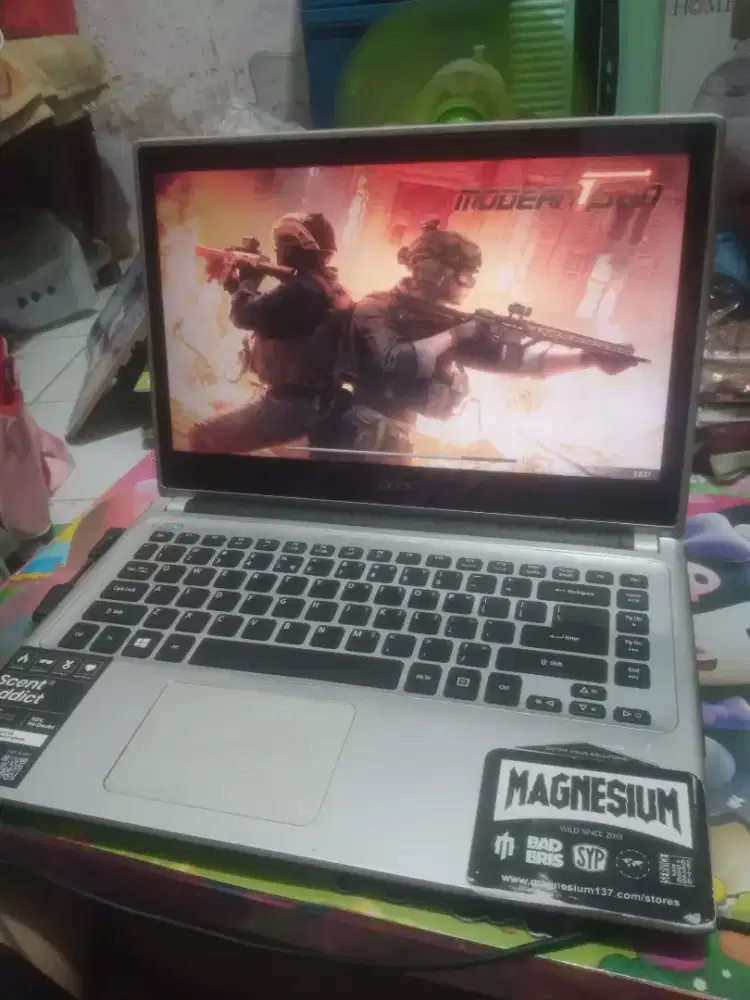 Laptop Acer aspire v5 431 bagus mulus