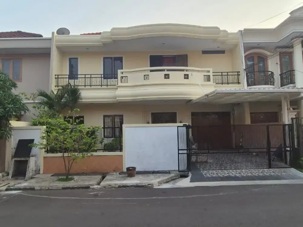 Sewa Rumah Gading Kirana Kelapa Gading 11X20 Strategis Selatan 2 LT Rapi Siap Huni