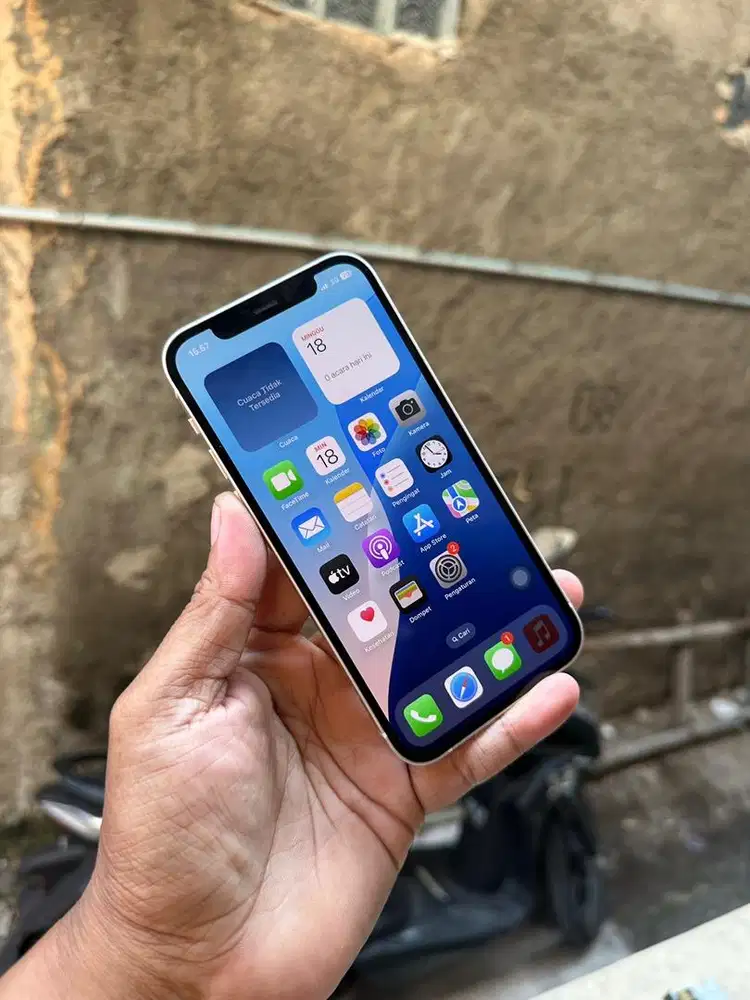 IPHONE 12 64 GB INTER BISA SEMUA KARTU NO MINUS