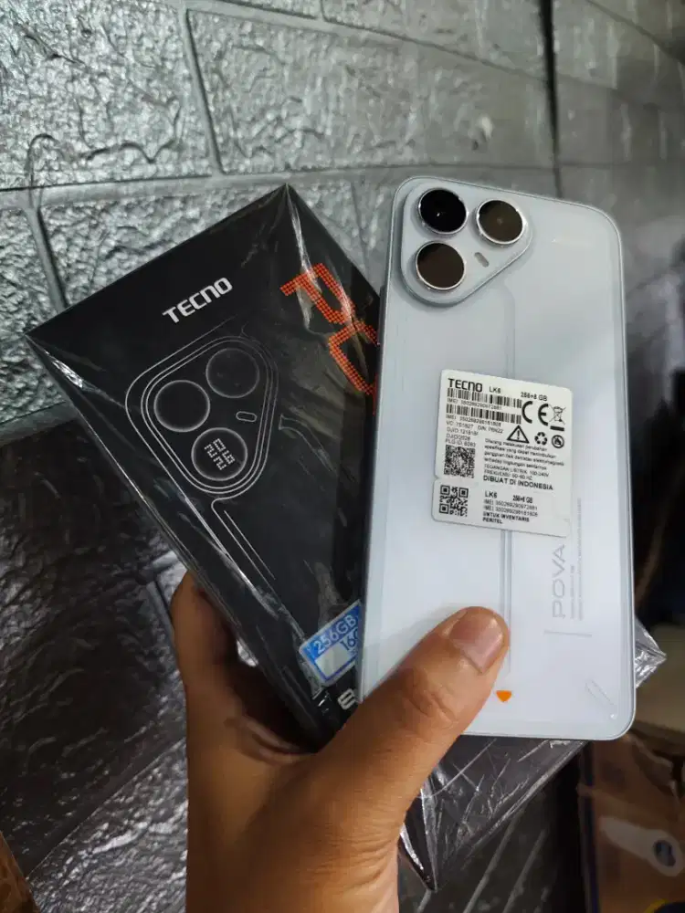 Pova 8 G 8/256 like new baru pake 2 hari