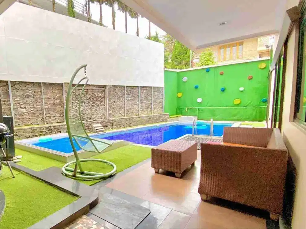 Rumah Villa Kolam Renang Dago Resort Pakar