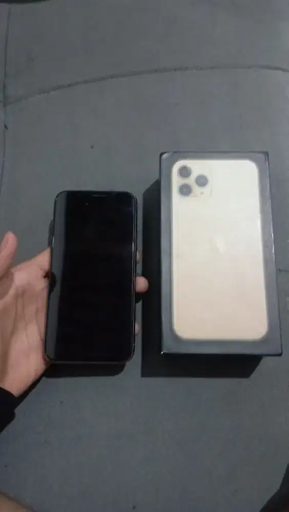 iPhone 11 pro warna gold